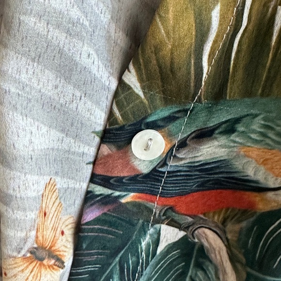 Birds & Butterfulies Shirt🦋 - Picture 4 of 5